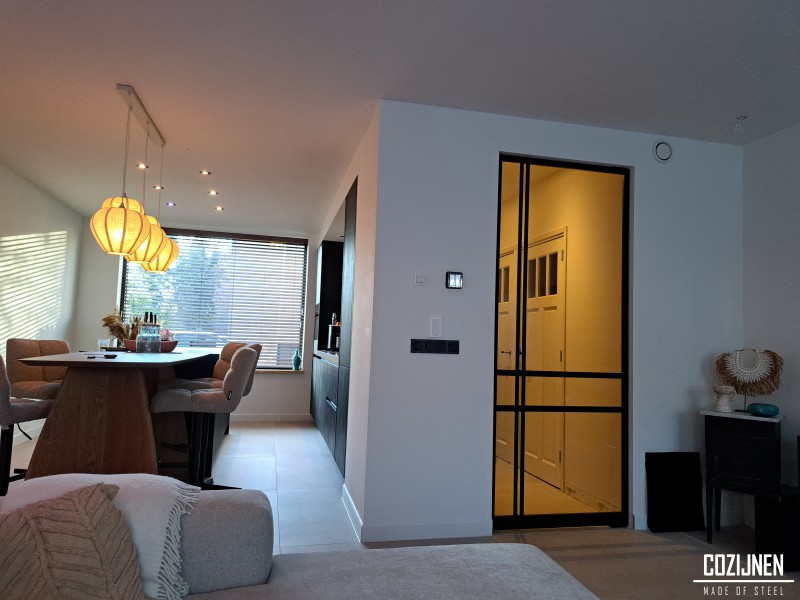 Taatsdeur met getint glas